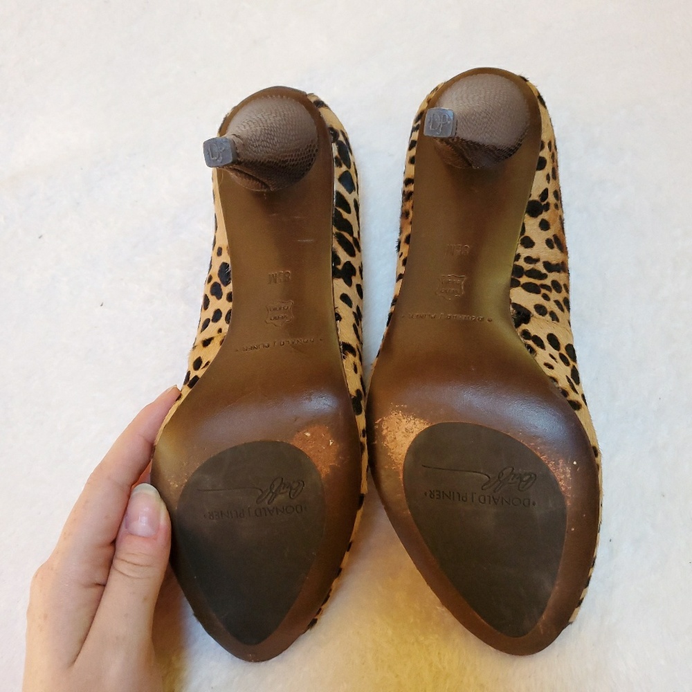 Donald J Pliner Leopard Print Leather Peep Toe Heels - Picture 6 of 8